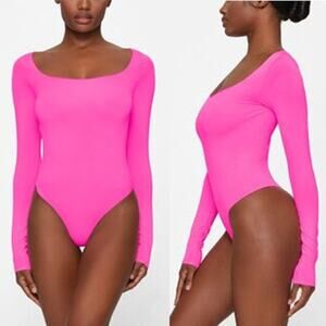 NWT Skims Essential Long Sleeve Raw Snap Thong Scoop Neck Bodysuit Pink